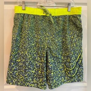 Nike Swim Trunks Mens Medium Green Yellow 9 in Inseam Shorts Pockets Mesh Lined